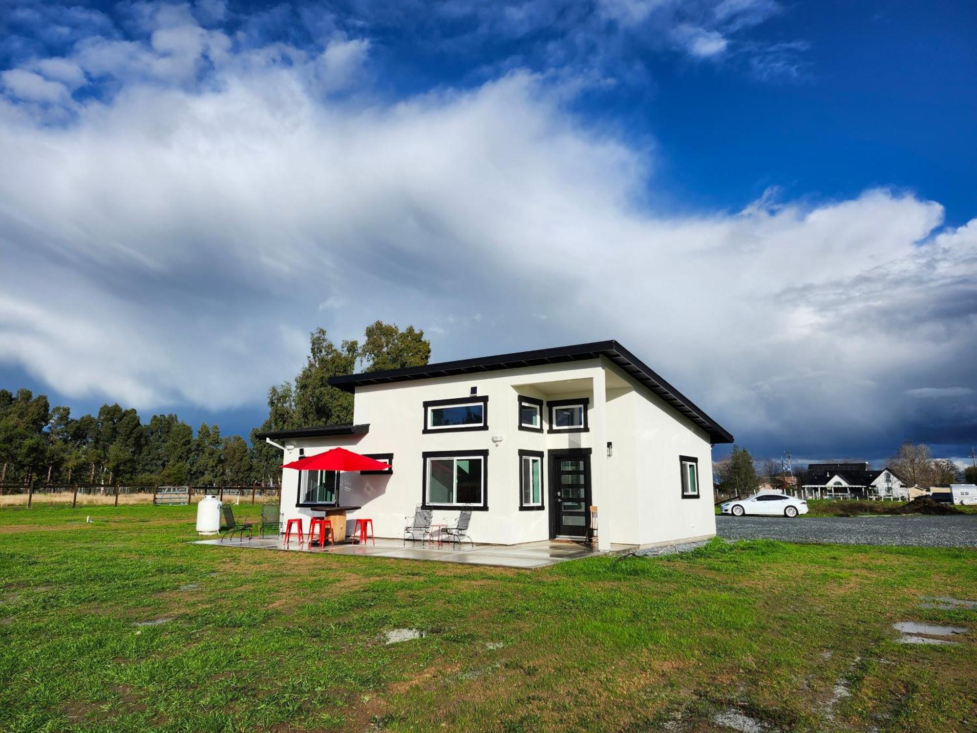 Private Home On Farm Lincoln Bagian luar foto